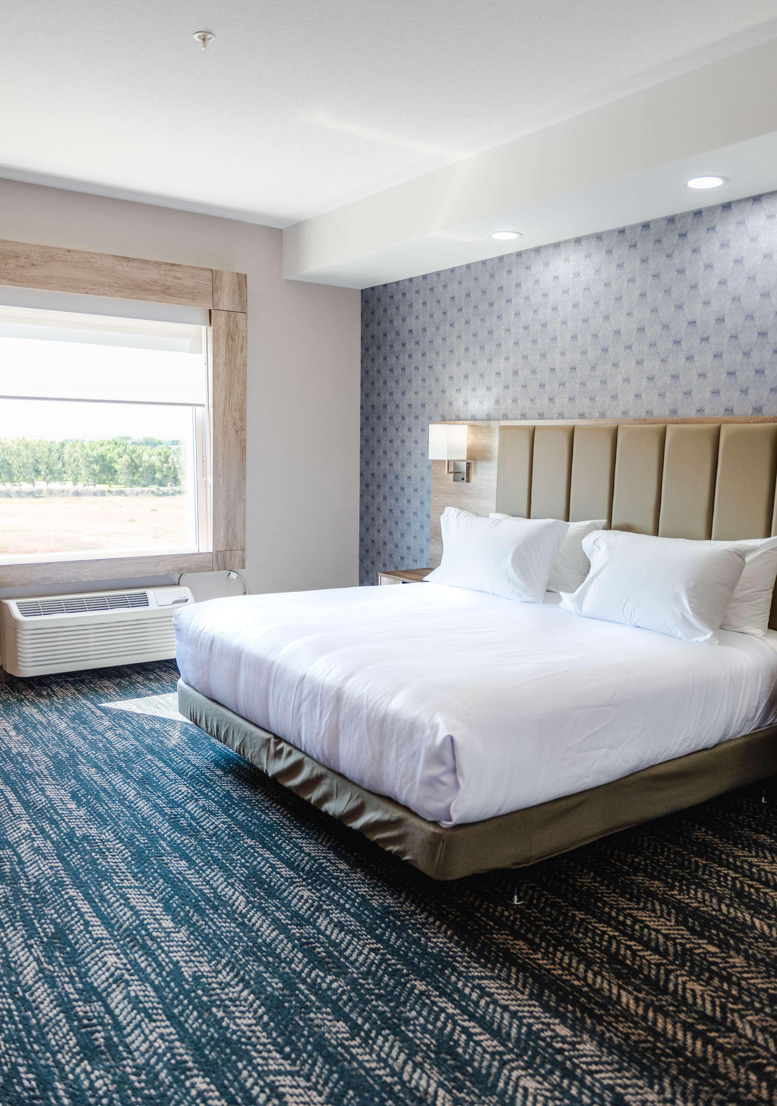 Best Western Premier Executive Residency Medicine Hat Exterior photo