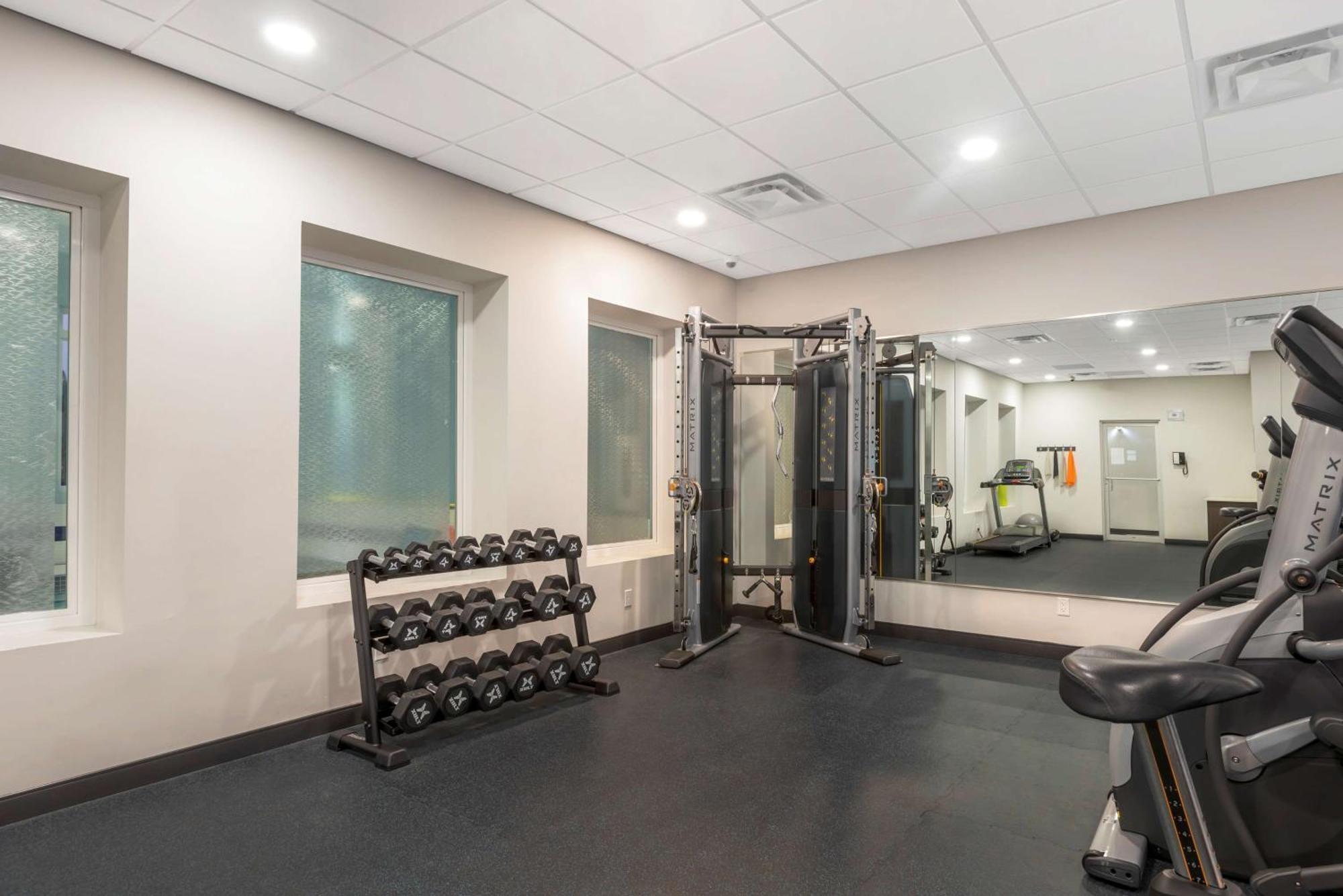 Best Western Premier Executive Residency Medicine Hat Exterior photo