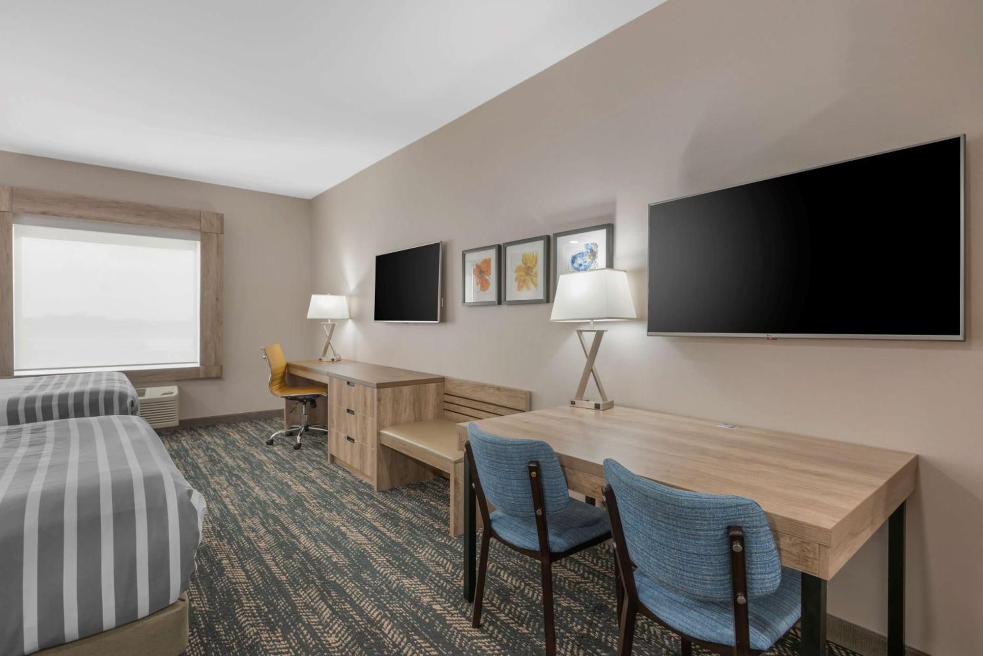 Best Western Premier Executive Residency Medicine Hat Exterior photo