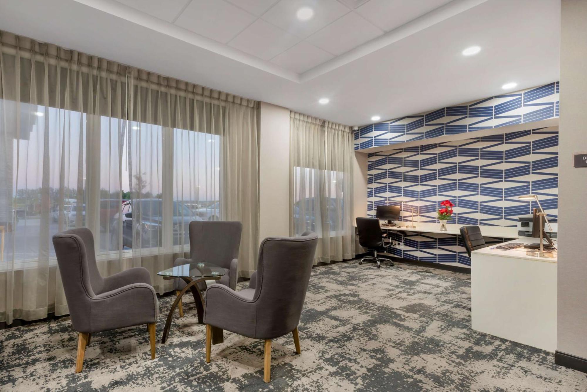 Best Western Premier Executive Residency Medicine Hat Exterior photo