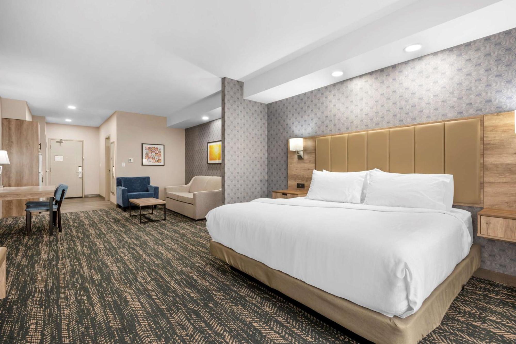 Best Western Premier Executive Residency Medicine Hat Exterior photo