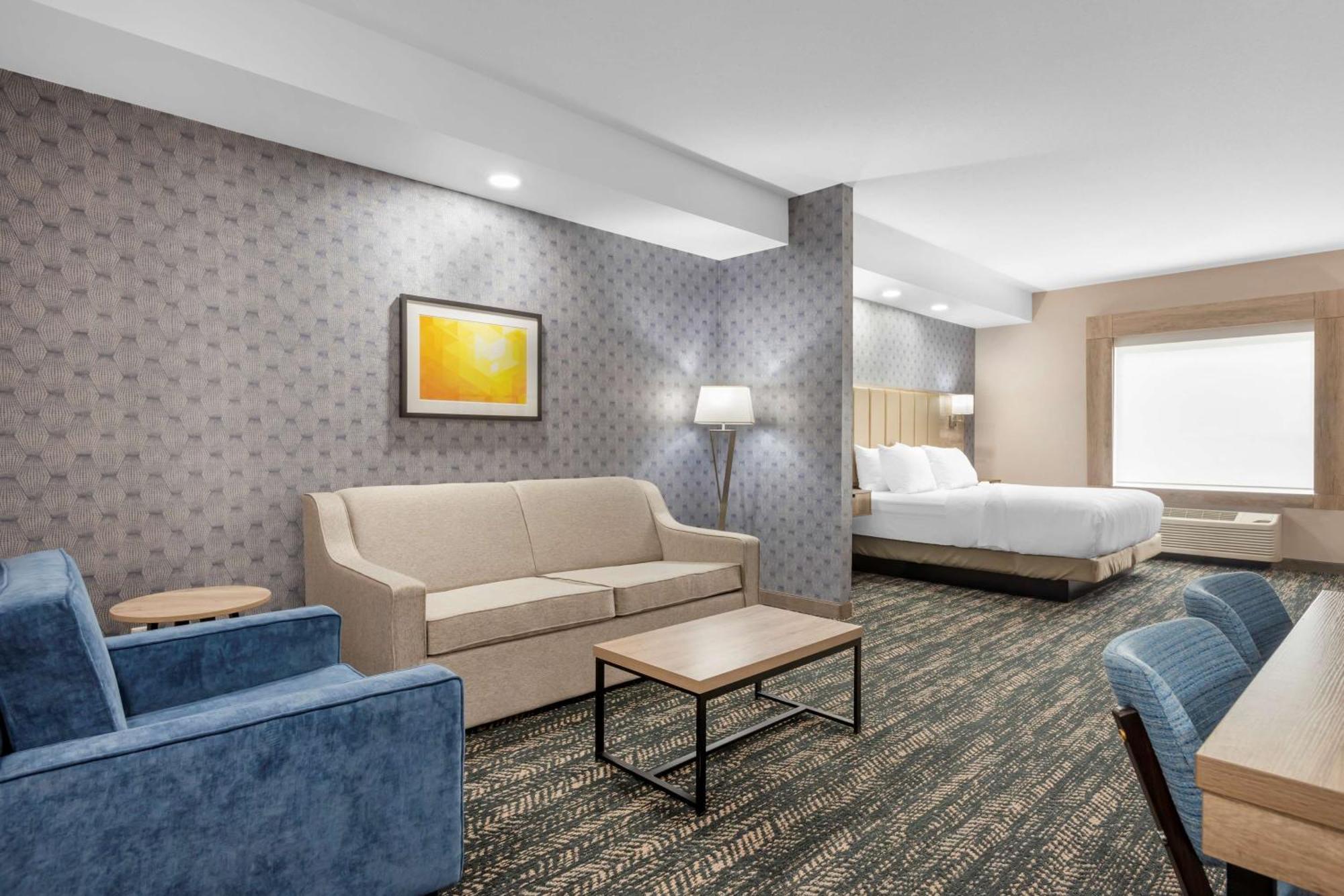 Best Western Premier Executive Residency Medicine Hat Exterior photo