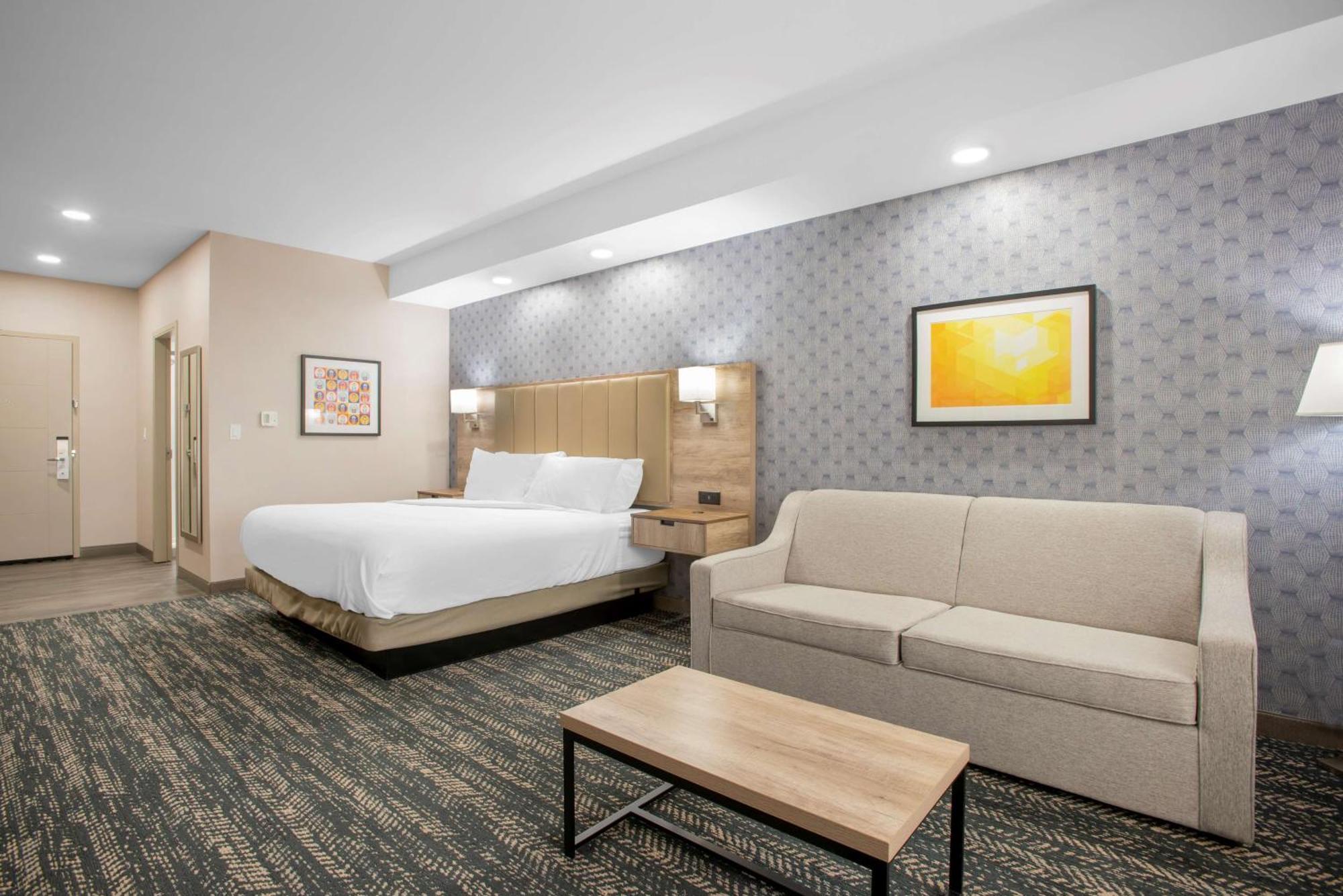 Best Western Premier Executive Residency Medicine Hat Exterior photo