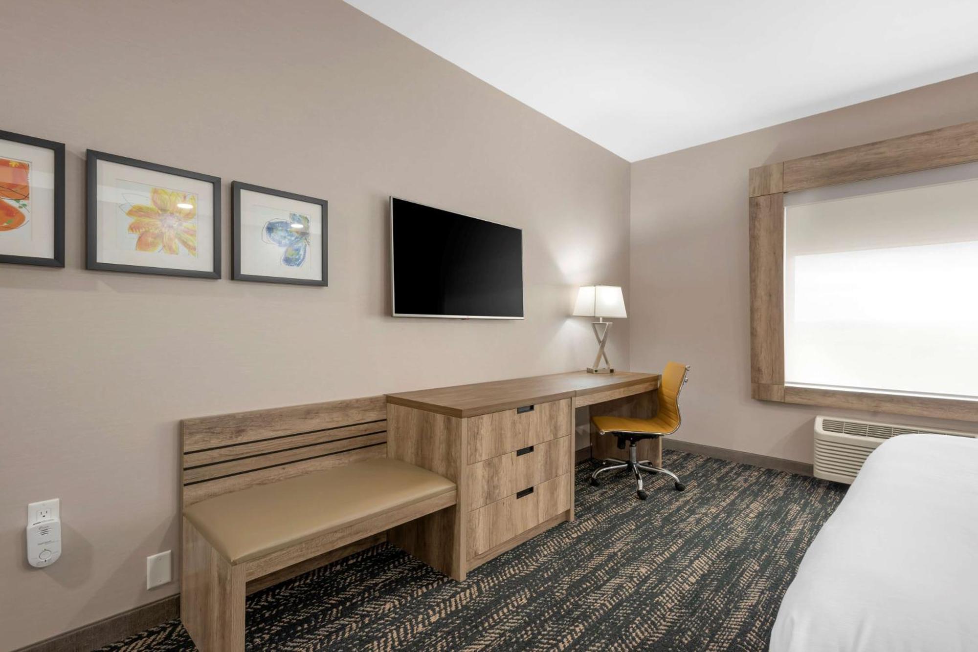 Best Western Premier Executive Residency Medicine Hat Exterior photo