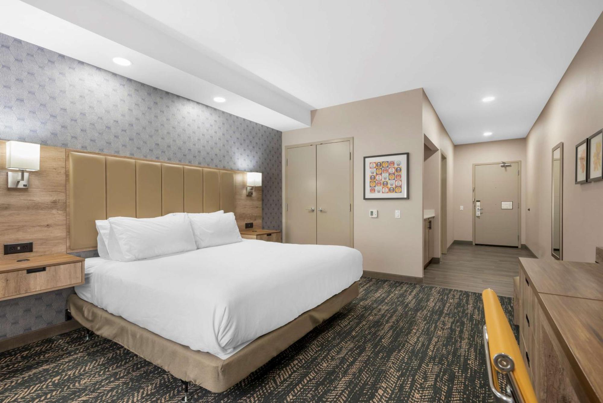 Best Western Premier Executive Residency Medicine Hat Exterior photo